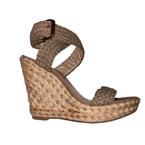 Stuart Weitzman
Alex Crochet Wedge Sandal - Picture 6 of 15